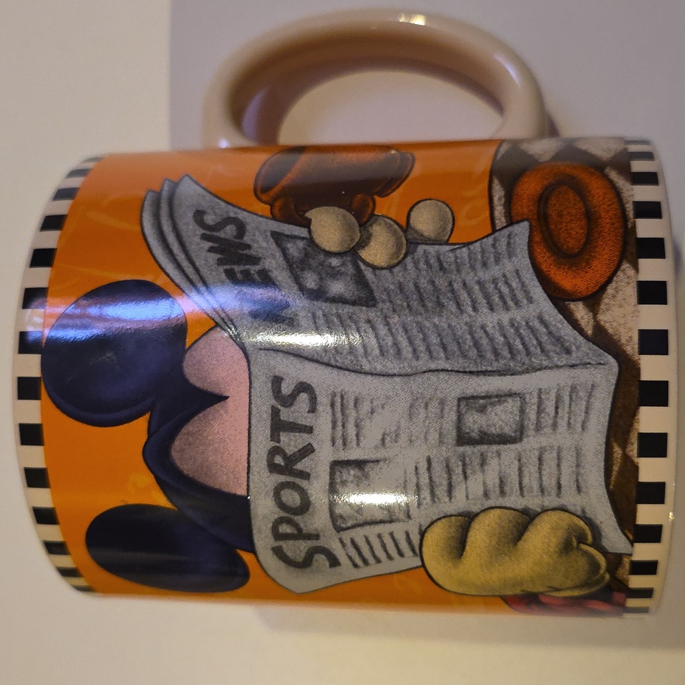 Disney Mickey Mouse Extra Large 24 oz Mug Sports News Go Ahead I'm All Ears - Picture 6 of 6